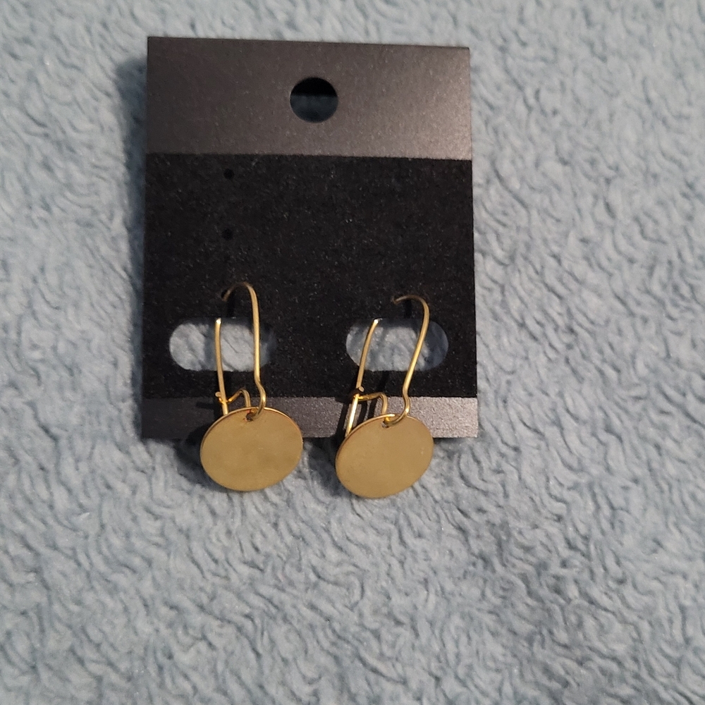 Elegant Gold Drop Earrings